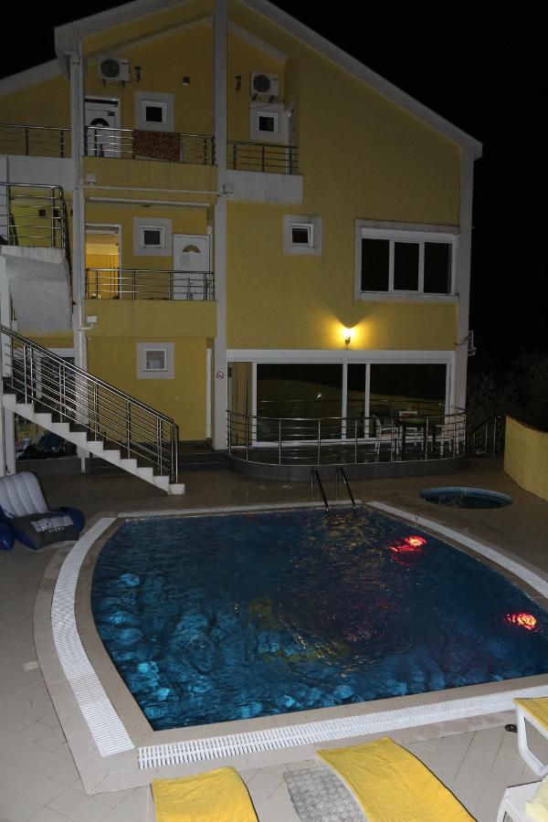 Crypto Villa G แฮร์เซ็ก-โนวี ภายนอก รูปภาพ