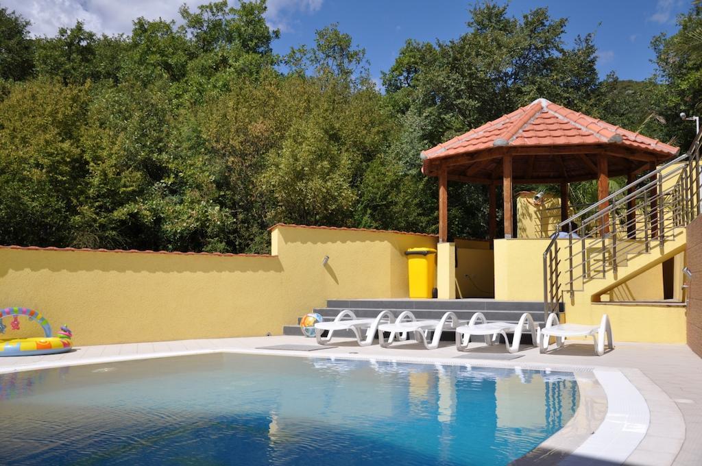 Crypto Villa G แฮร์เซ็ก-โนวี ภายนอก รูปภาพ